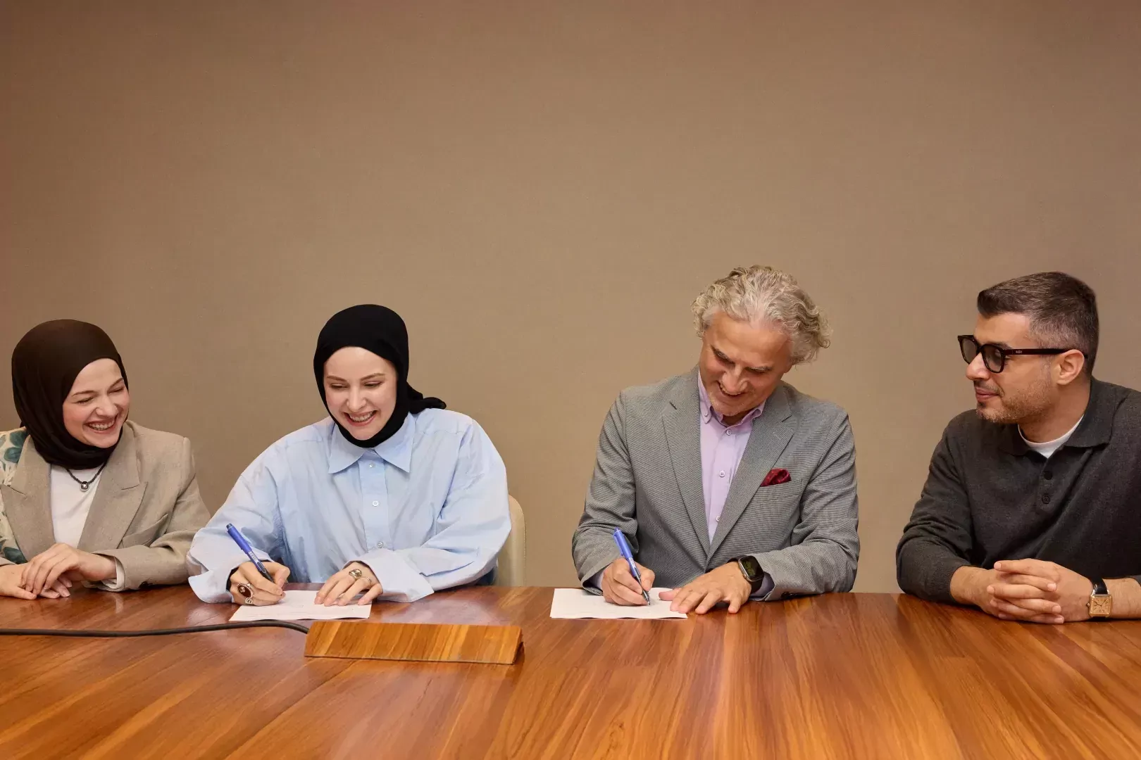 DeFacto’dan Manuka ve Fresh Scarfs ile Stratejik Ortaklık: Hedef Global Büyüme